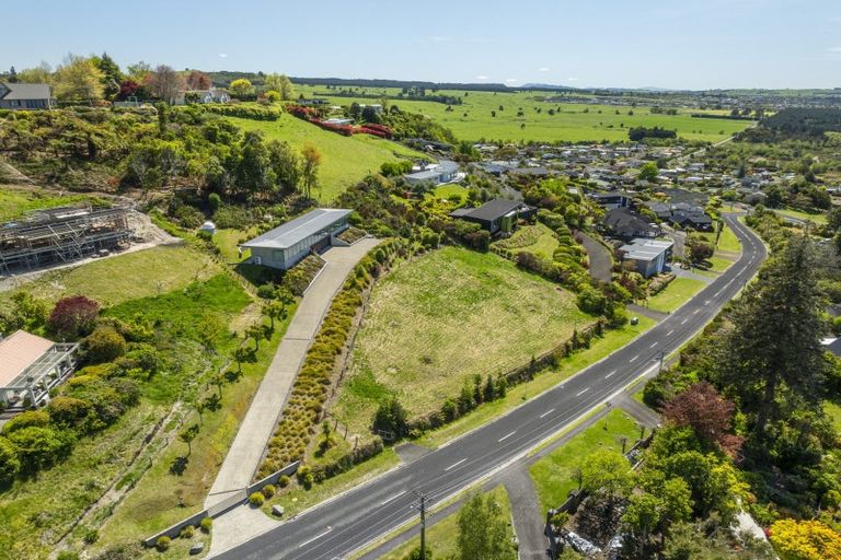 Photo of property in 58 Mapara Road, Acacia Bay, Taupo, 3385