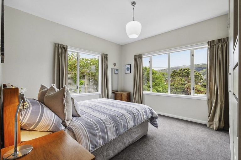 Photo of property in 32 Rawhiti Road, Pukerua Bay, 5026