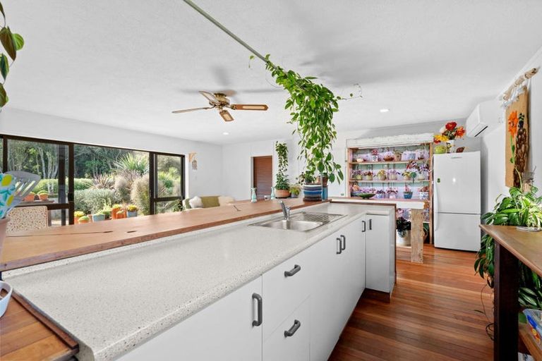 Photo of property in 2519 Papatowai Highway, Papatowai, Owaka, 9586