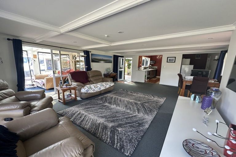 Photo of property in 59 Patu-kukupa Street, Manaia, 4612