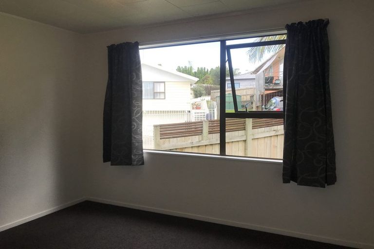 Photo of property in 1/10 Roick Parade, Glen Eden, Auckland, 0602