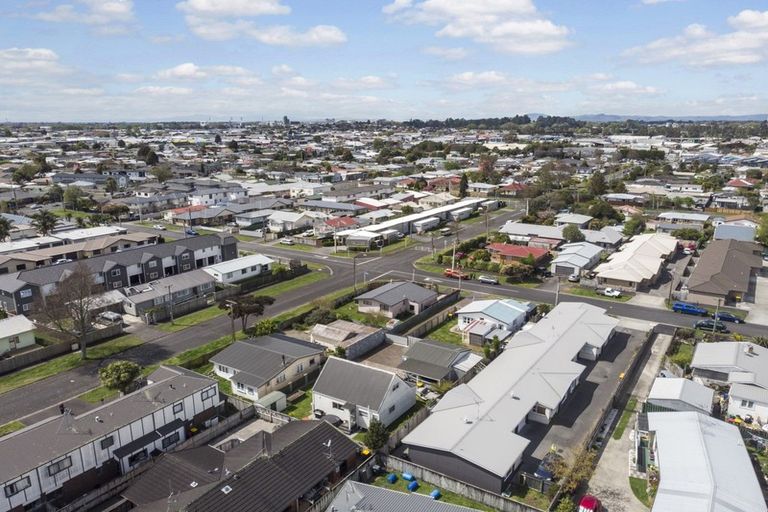 Photo of property in 15 Maitland Street, Frankton, Hamilton, 3204