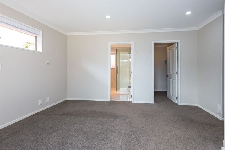 Photo of property in 6a Lake Terrace Road, Burwood, Christchurch, 8061