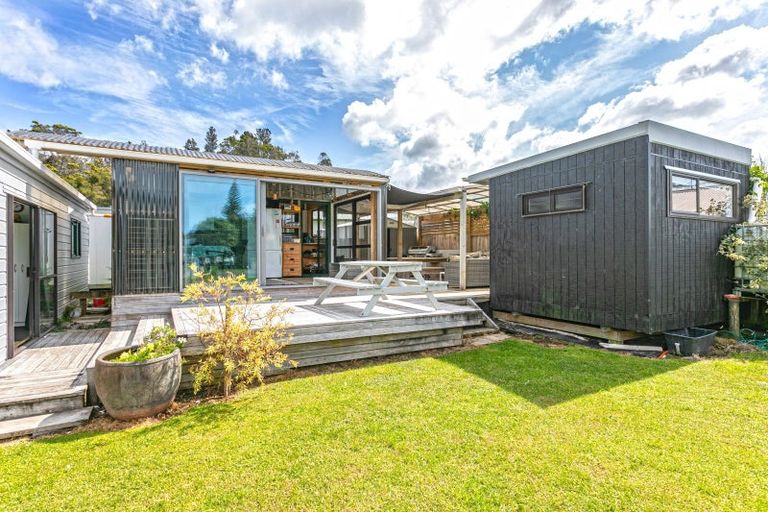 Photo of property in 30 Mako Avenue, Whiritoa, Whangamata, 3691