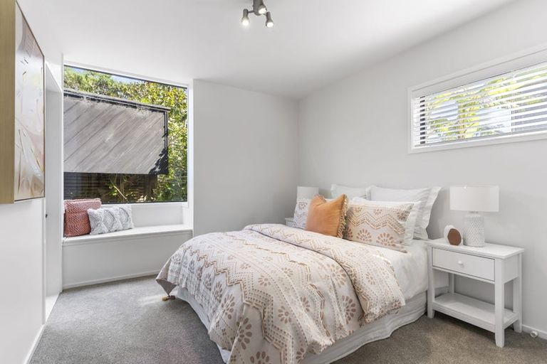 Photo of property in 2/7 Orchard Road, Browns Bay, Auckland, 0630