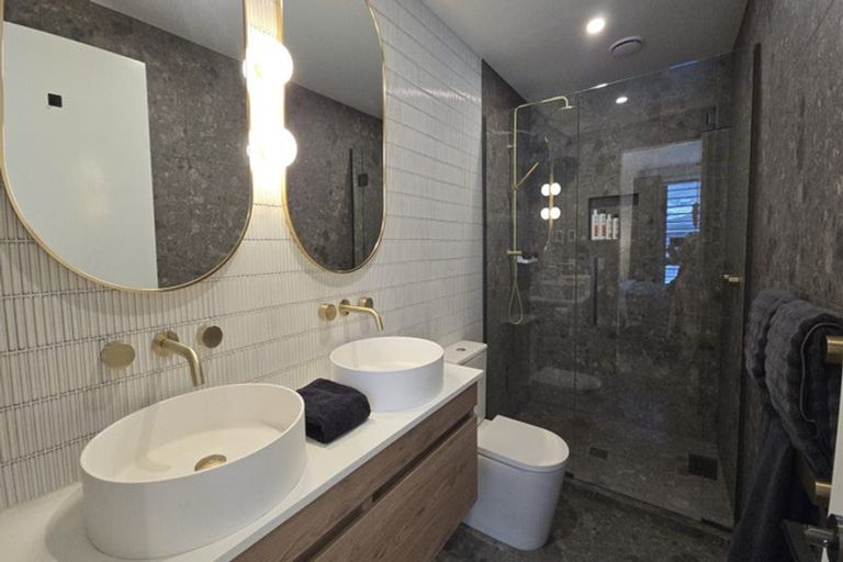 Photo of property in 33 Ryan Loop, Jacks Point, 9371