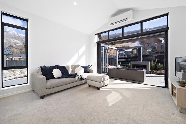 Photo of property in 8 Breaker Lane, Arthurs Point, Queenstown, 9371