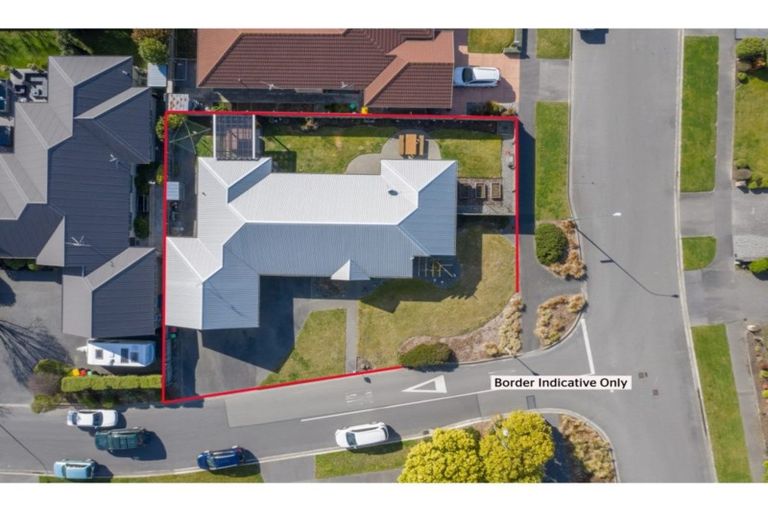 Photo of property in 2 Evergreen Place, Parklands, Christchurch, 8083