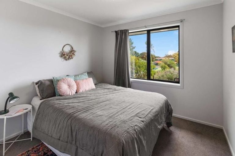 Photo of property in 1 Attrill Place, Tawhero, Whanganui, 4501