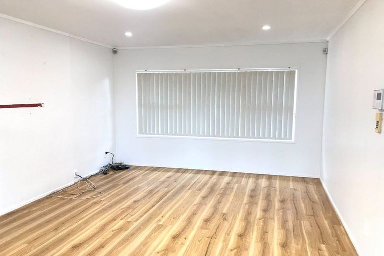 Photo of property in 66 Sunlands Drive, Manurewa, Auckland, 2102