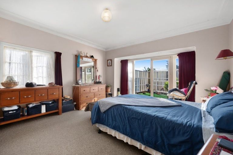 Photo of property in 1/20 Takutai Avenue, Bucklands Beach, Auckland, 2012