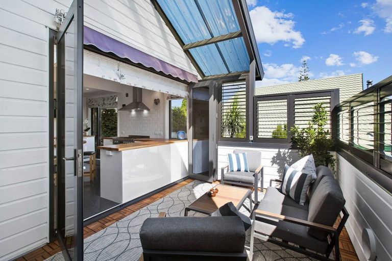 Photo of property in 2/58 Drake Street, Howick, Auckland, 2014