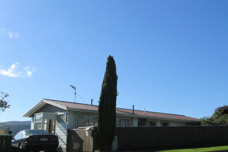 Photo of property in 101 Holborn Drive, Stokes Valley, Lower Hutt, 5019