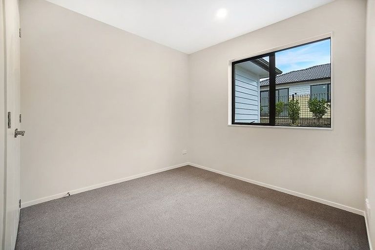 Photo of property in 48 Twin Parks Rise, Papakura, 2110