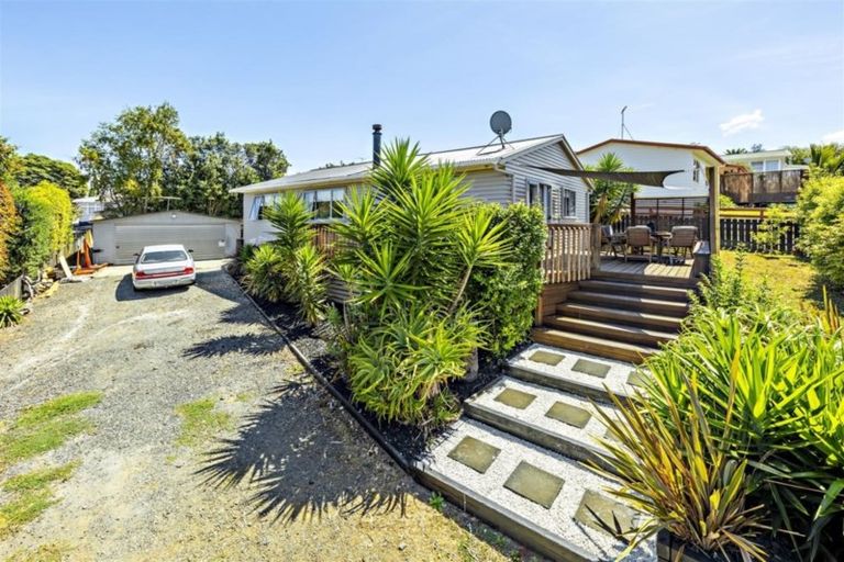 Photo of property in 18 Matipo Drive, Tuakau, 2121