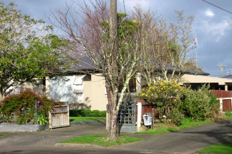 Photo of property in 6 Marsden Place, Awapuni, Palmerston North, 4412