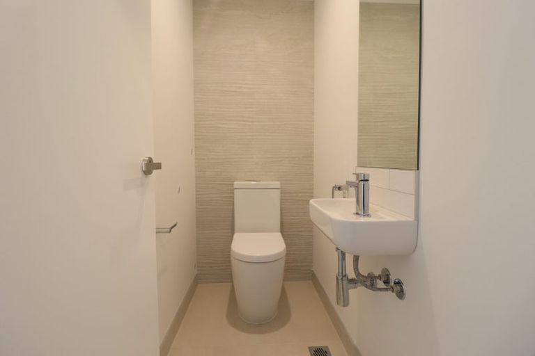 Photo of property in 34 Hobsonville Point Road, Hobsonville, Auckland, 0616