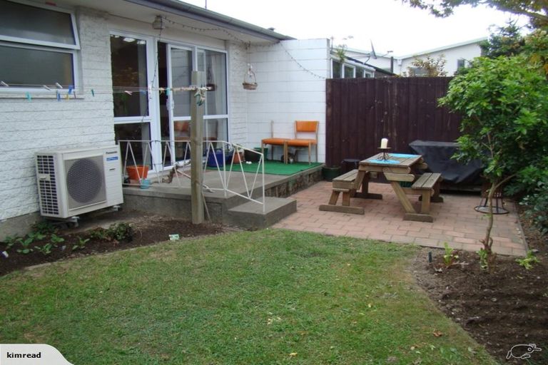 Photo of property in 2/28 Lyndon Street, Riccarton, Christchurch, 8041