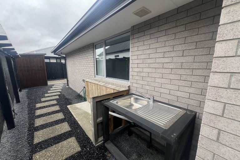 Photo of property in 10 Calder Street, Marshland, Christchurch, 8083