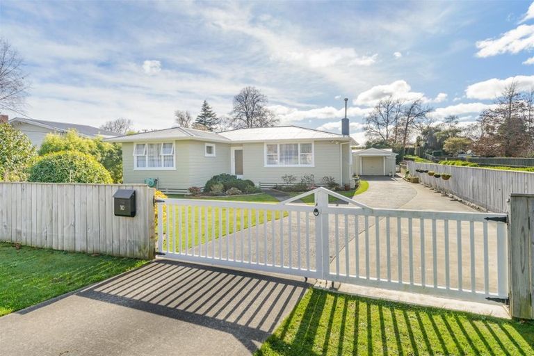 Photo of property in 10 Bond Street, Marton, 4710