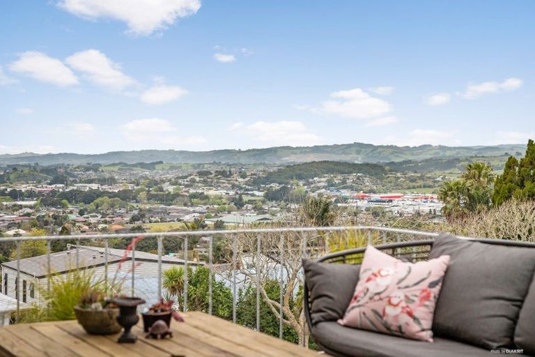 Photo of property in 22 Routly Avenue, Pukekohe, 2120