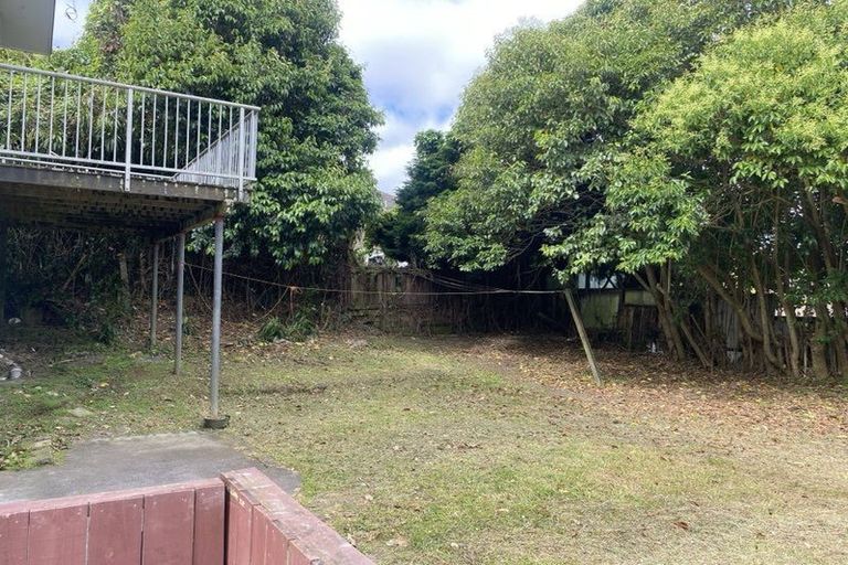 Photo of property in 17 Lynwood Road, New Lynn, Auckland, 0600