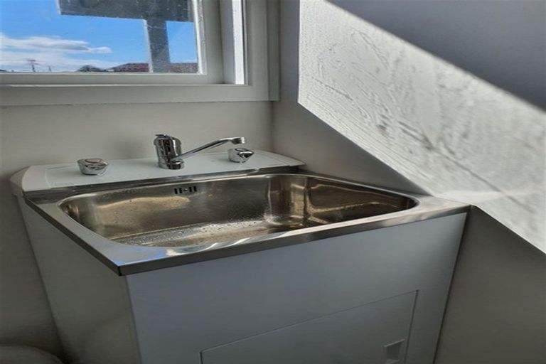 Photo of property in 33 Johnstones Road, Otara, Auckland, 2023