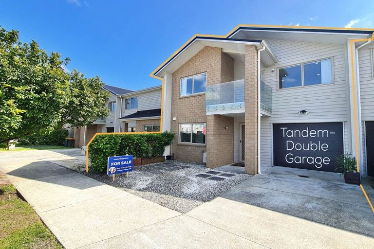 Photo of property in 11 Rosewell Crescent, Flat Bush, Auckland, 2019