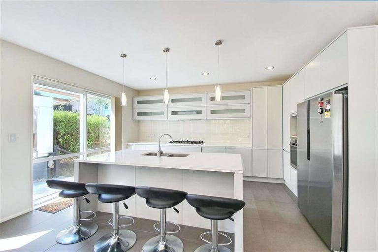 Photo of property in 10 Askerne Drive, Flat Bush, Auckland, 2016