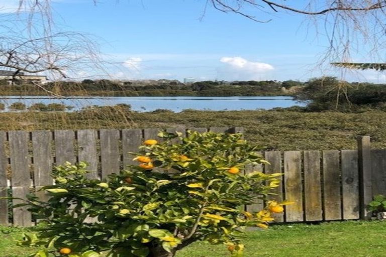 Photo of property in 81 Edgewater Drive, Pakuranga, Auckland, 2010