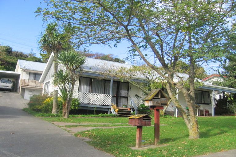 Photo of property in 11a Arawhata Street, Ranui, Porirua, 5024