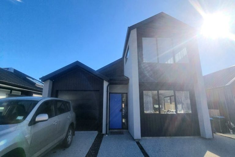 Photo of property in 6 Collie Road, Jacks Point, 9371