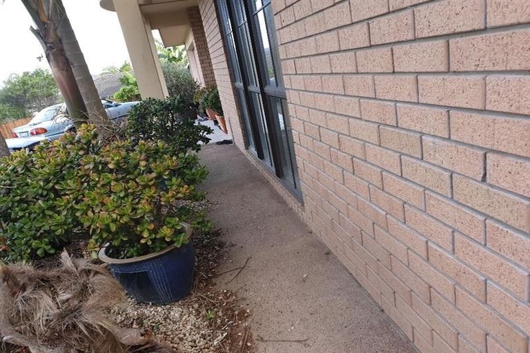 Photo of property in 14 San Domingo Rise, Henderson, Auckland, 0612