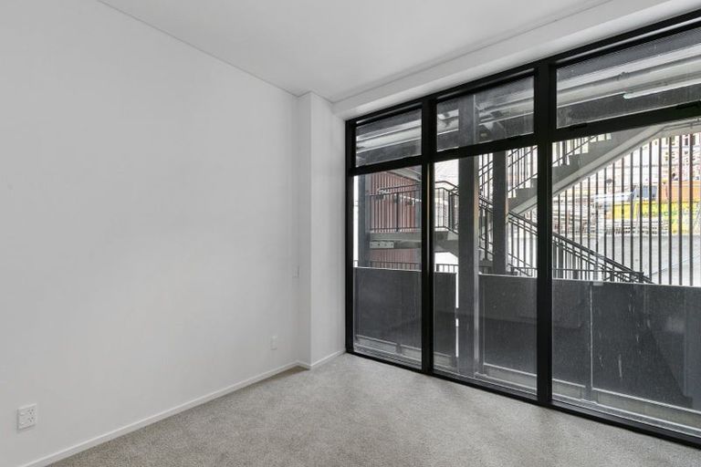 Photo of property in 105/11 Jean Caldwell Way, Island Bay, 6023