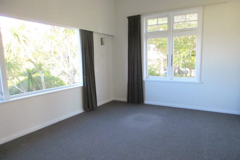 Photo of property in 43 Central Terrace, Kelburn, Wellington, 6012