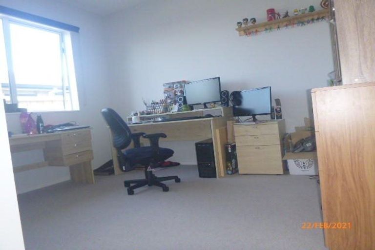 Photo of property in 16 Ropere Street, Kumeu, 0810