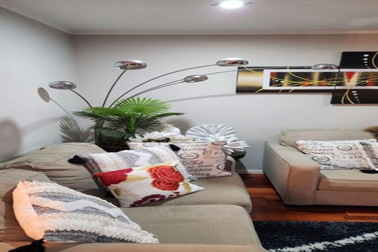 Photo of property in 8 Kylie Court, Clover Park, Auckland, 2019