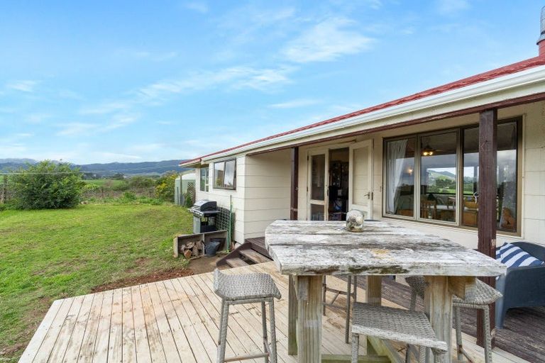 Photo of property in 101 Forest Lakes Road, Otaki, 5583