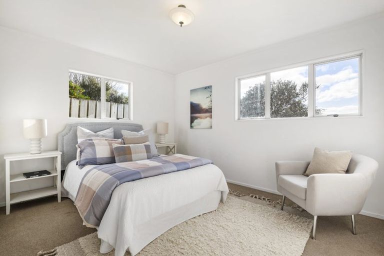 Photo of property in 8a Fordham Street, Beach Haven, Auckland, 0626