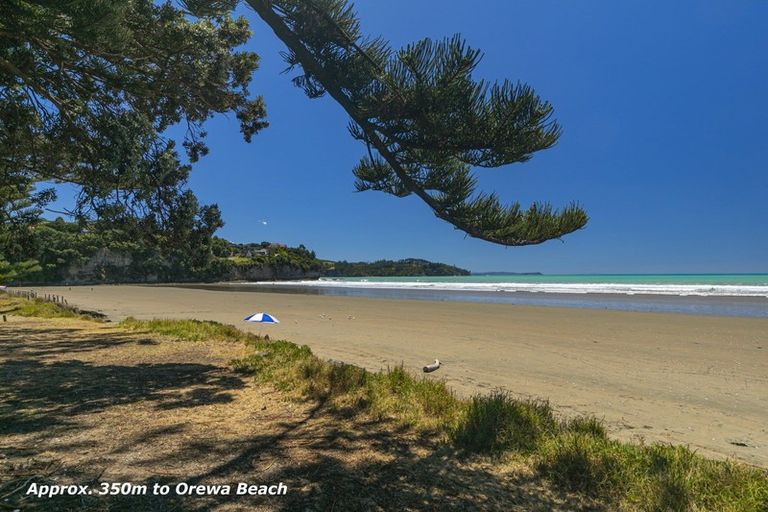 Photo of property in 37 Pine Road, Orewa, 0931