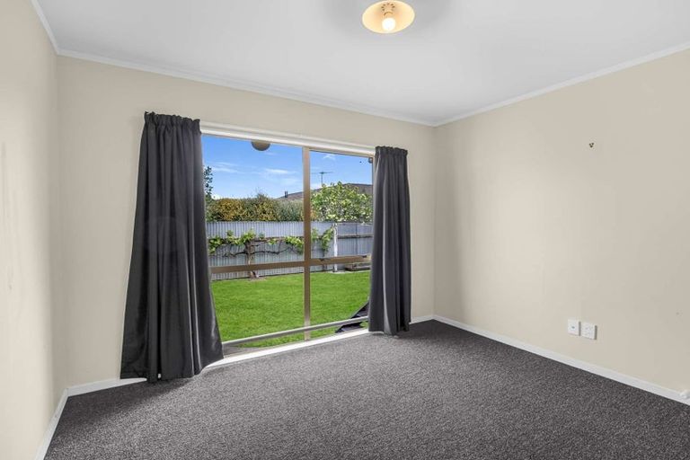 Photo of property in 3 Kirkcaldie Grove, Levin, 5510