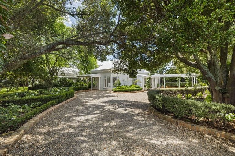 Photo of property in 49b Roland Road, Greenhithe, Auckland, 0632