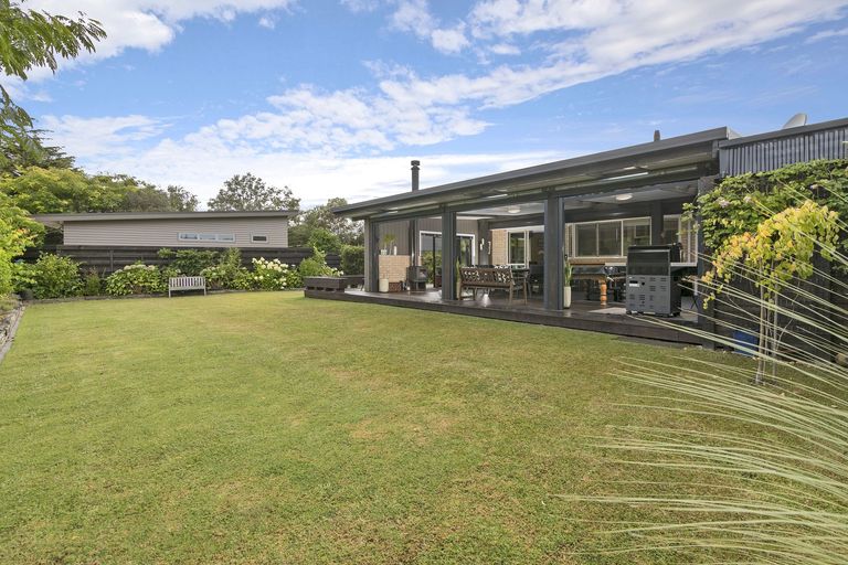 Photo of property in 23 Applemoors Way, Riverhead, 0820