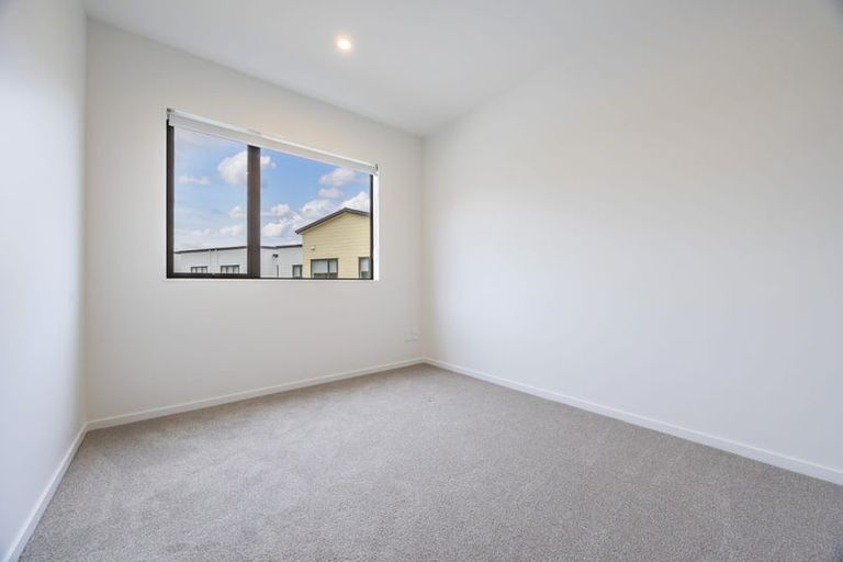 Photo of property in 3/35 Young Crescent, Drury, 2113