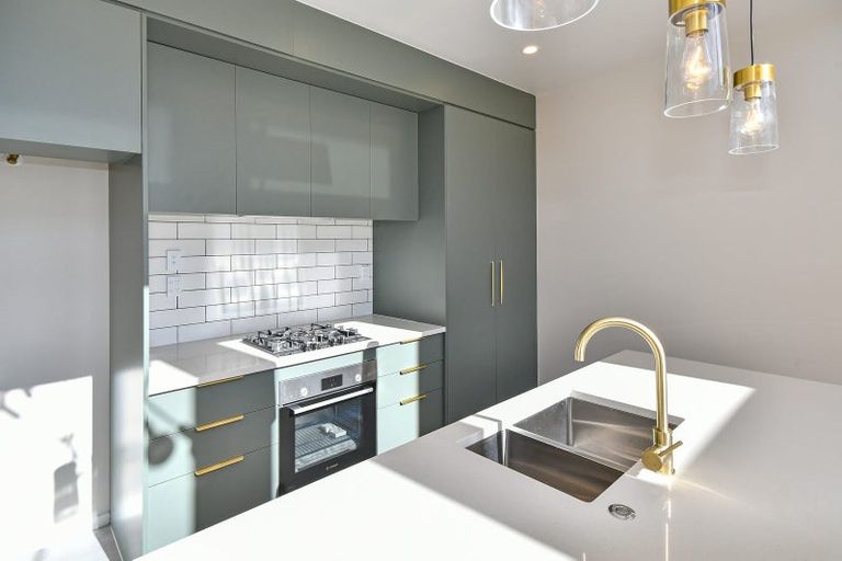 Photo of property in 8 Korowhiti Road, Clarks Beach, 2122