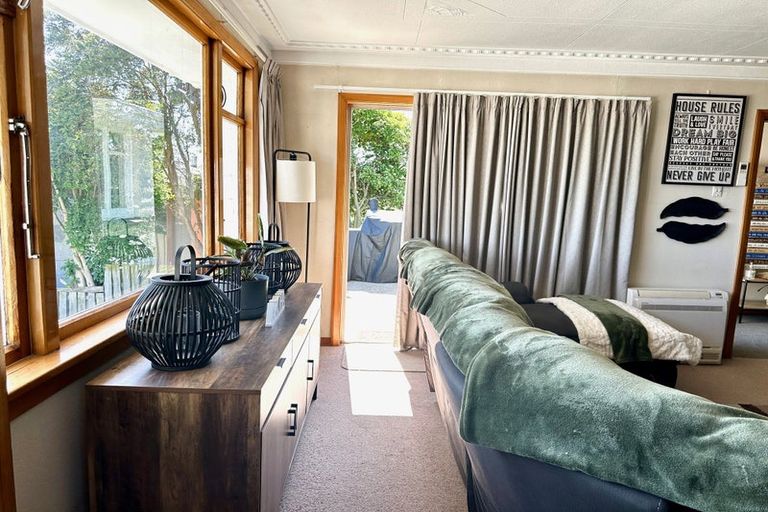 Photo of property in 16 Barnego Road, Balclutha, 9230