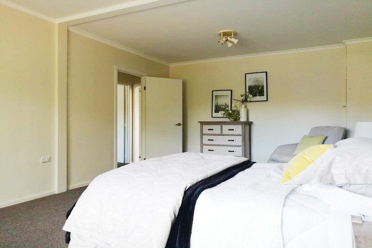 Photo of property in 61 Merriefield Avenue, Forrest Hill, Auckland, 0620