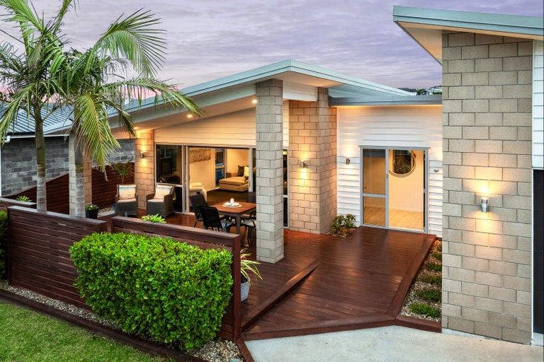 Photo of property in 9 Trevally Place, Snells Beach, 0920