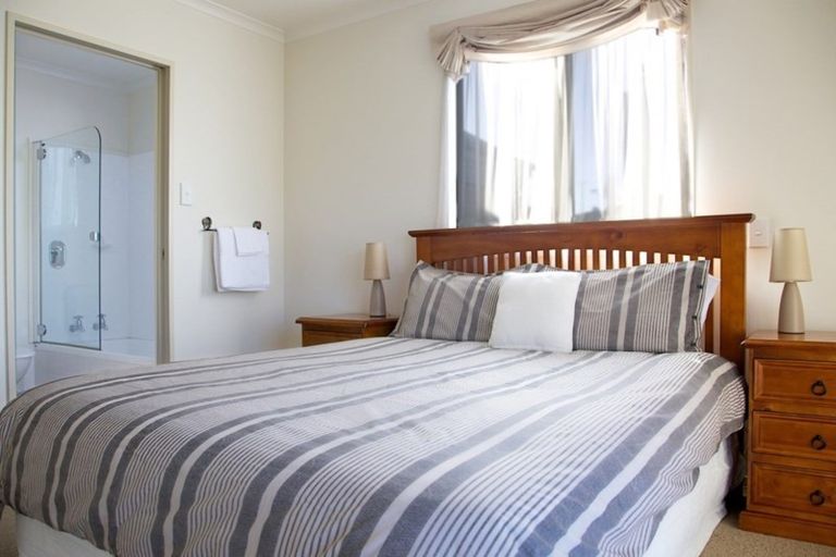 Photo of property in 94 Hedditch Street, Wanaka, 9305