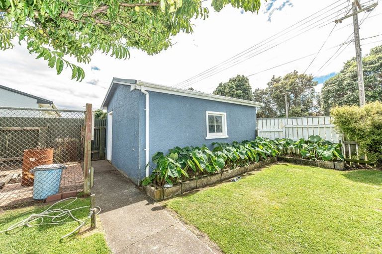 Photo of property in 51 Bamber Street, Castlecliff, Whanganui, 4501